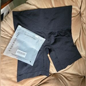 Underoutfit - Dual Function Thigh Protectors 5" (Bike Short Style) - Black - NWT